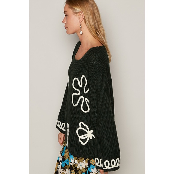 POL Dark Hunter Green Flower Doodle Oversized Sweater - Picture 4 of 11